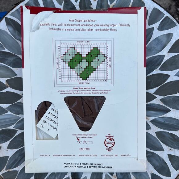 Vintage 80s Hanes Alive Sheer Support Pantyhose Brown Size B NIP - Picture 2 of 3